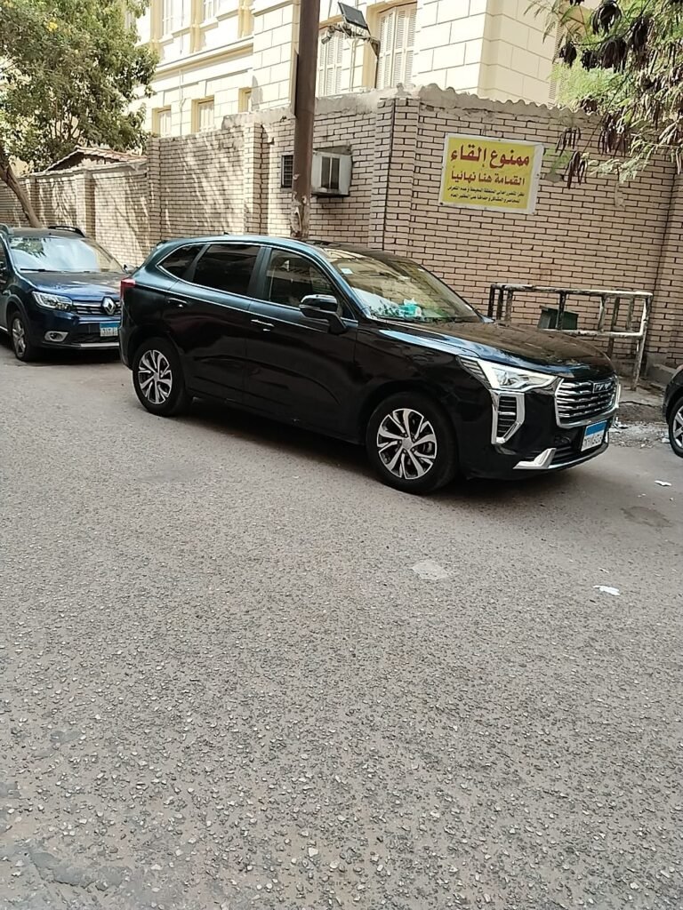 شركات ليموزين القاهرة: RAW سيارة خاصة بسعر ثابت وسائق ينتظرك عند الوصول 2 هل تنتظر سيارة أجرة بعد رحلة طيران طويلة؟ مع RAW تصل سيارتك الخاصة إلى صالة الوصول بسعر تعرفه قبل الحجز، ويشمل الكارتة في الرحلات الطويلة. اعرف أسعار ليموزين القاهرة لعام 2026 واحجز خلال دقائق. شركات ليموزين القاهرة ارخص ليموزين