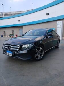 ليموزين العلمين الجديدة 2026: رفاهية الانتقال الذكي وأفضل أسعار التوصيل من روو ليموزين 3 تواجه رحلات الساحل الشمالي و ليموزين العلمين الجديدة تحديات كبرى تتعلق بالخصوصية والالتزام بالمواعيد، خاصة مع الزخم السياحي والاستثماري غير المسبوق في صيف 2026. إن الاعتماد على وسائل النقل التقليدية أو تطبيقات النقل العشوائية قد يفسد خططك المهنية أو الترفيهية، لذا تقدم "روو ليموزين" الحل المتكامل عبر أحدث أسطول سيارات سياحية مكيفة. نحن نضمن لك وصولاً آمناً وفخماً من القاهرة أو المطارات مباشرة إلى قلب العلمين الجديدة بفضل سائقين محترفين يدركون قيمة وقتك. اختر الاحترافية ودعنا نتولى تفاصيل مشوارك لتبدأ عطلتك أو عملك براحة بال تامة من لحظة التحرك وحتى الوصول. ليموزين العلمين الجديدة ليموزين العلمين الجديدة 2026: رفاهية الانتقال الذكي وأفضل أسعار التوصيل من راو ليموزين